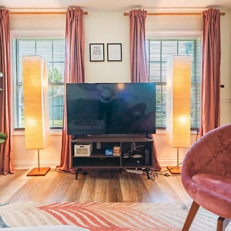 5 Mins To Speedway! Walk To Zoo, Wr Park, Iupui! Villa Indianapolis Ngoại thất bức ảnh