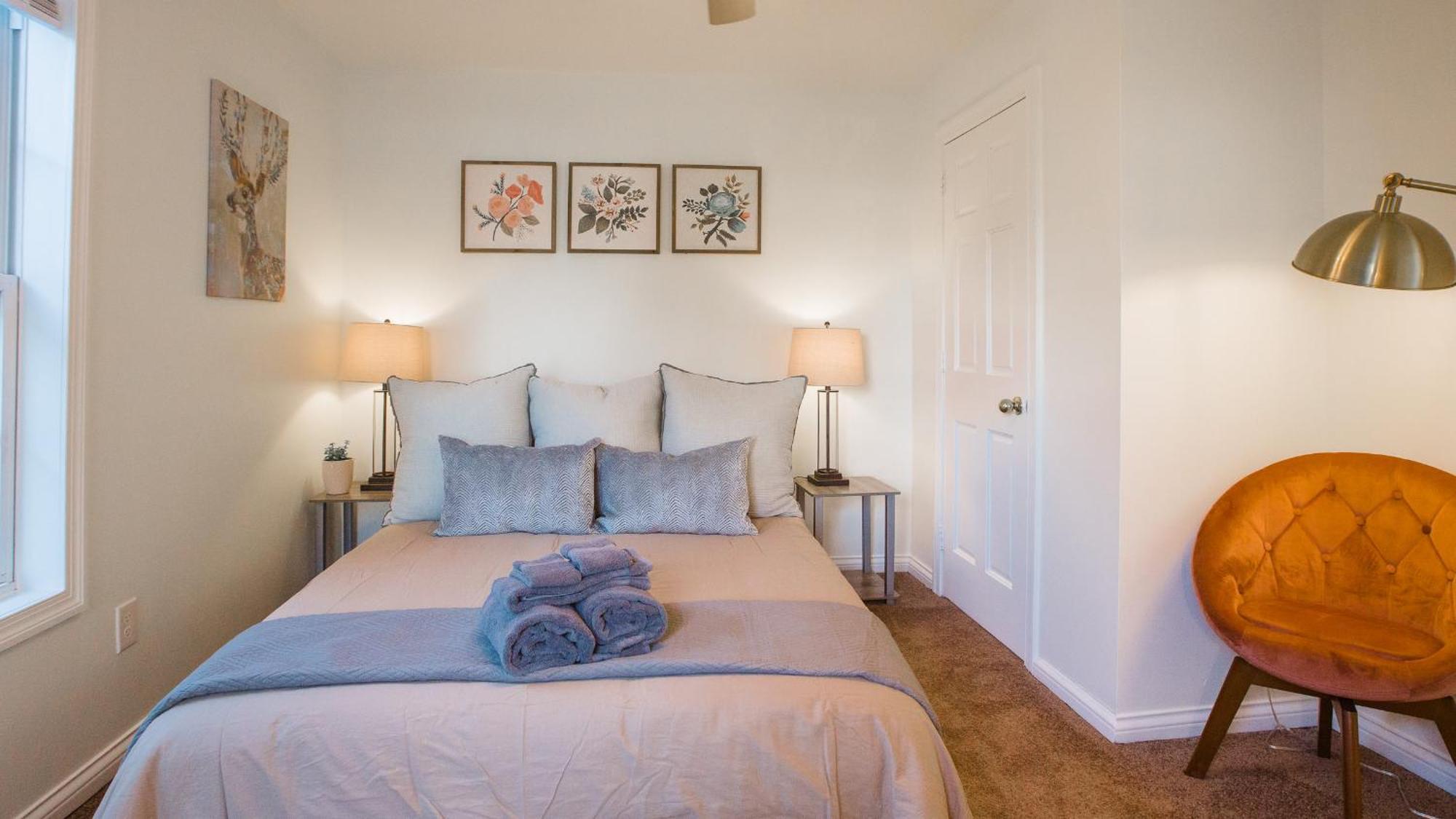 5 Mins To Speedway! Walk To Zoo, Wr Park, Iupui! Villa Indianapolis Ngoại thất bức ảnh