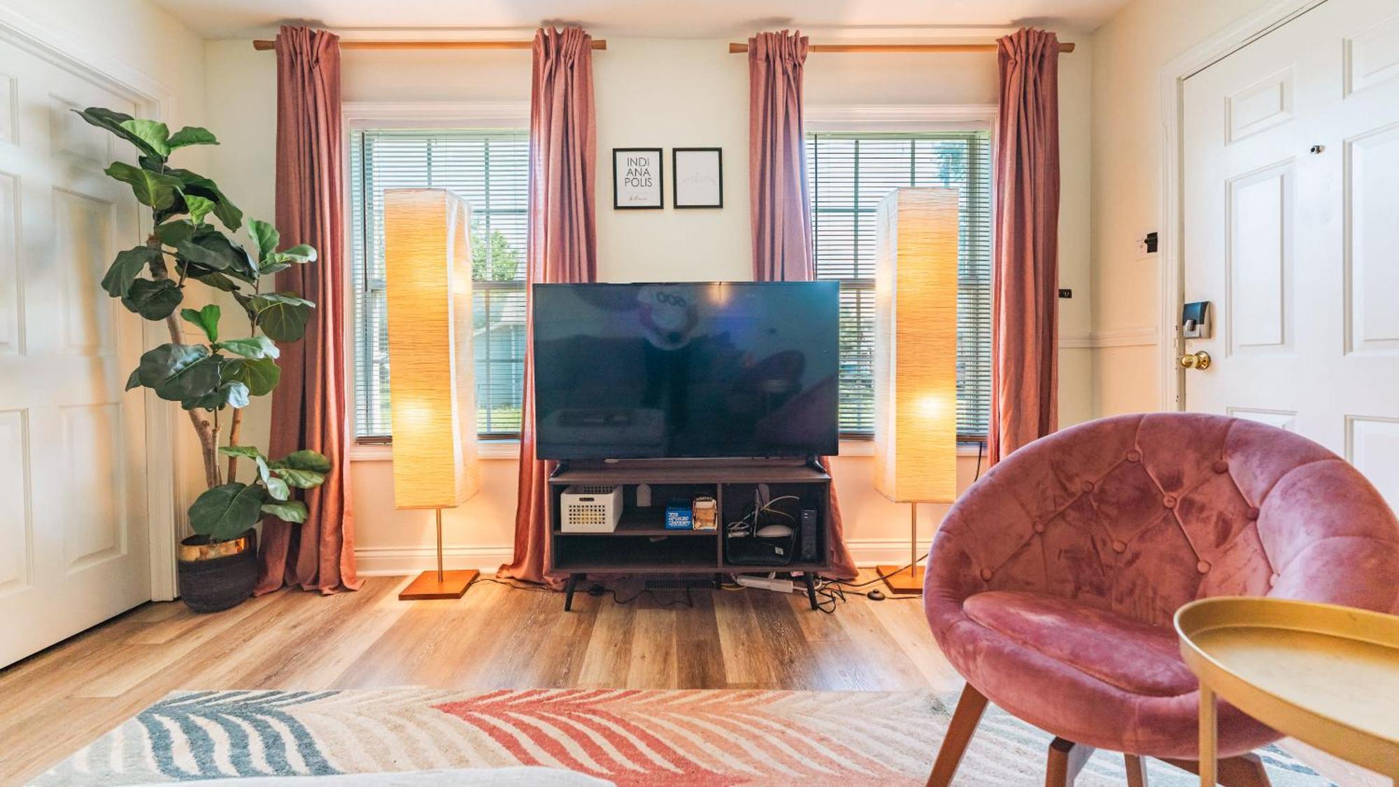 5 Mins To Speedway! Walk To Zoo, Wr Park, Iupui! Villa Indianapolis Ngoại thất bức ảnh