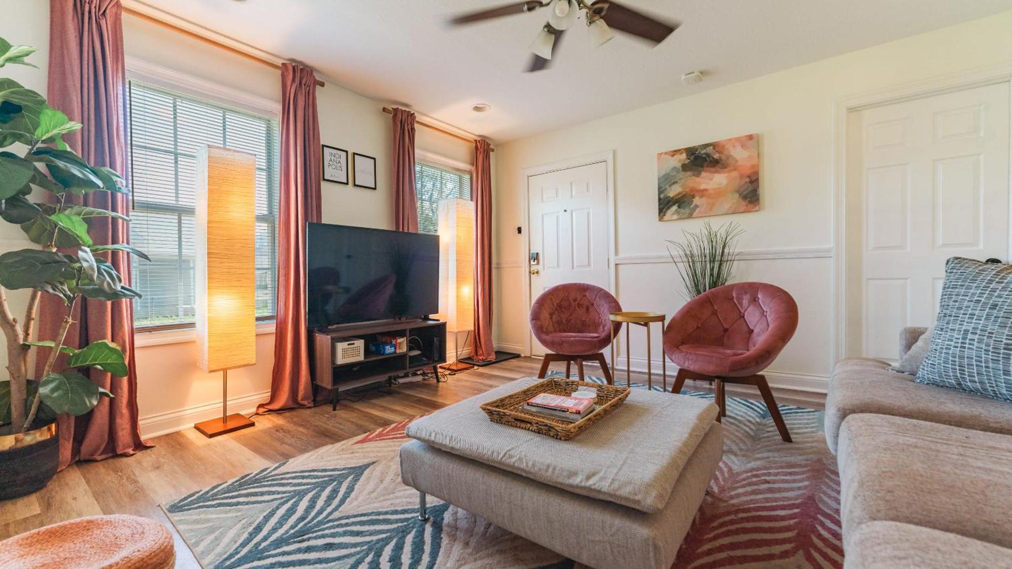 5 Mins To Speedway! Walk To Zoo, Wr Park, Iupui! Villa Indianapolis Ngoại thất bức ảnh